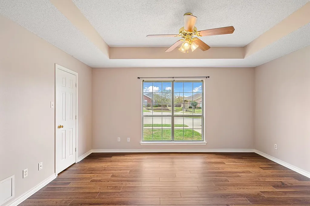 1753 Red Oak Circle — Photo 3