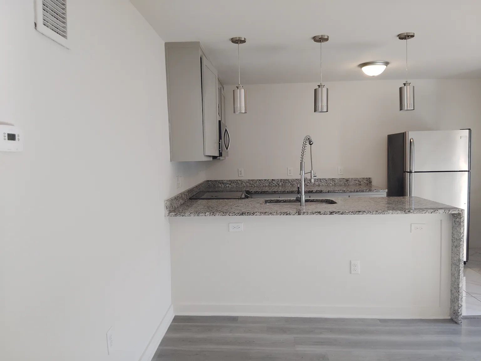 1 bed, 540 sqft, $1,350 — Photo 2