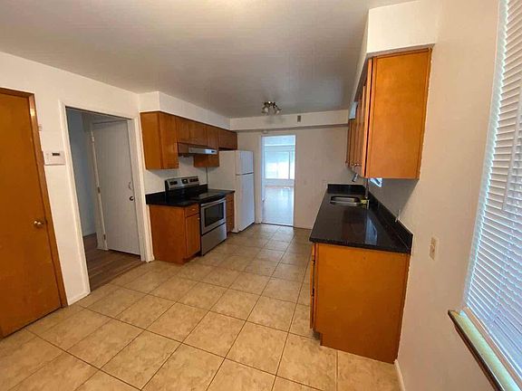5th image of 5100 17th Ave S #1