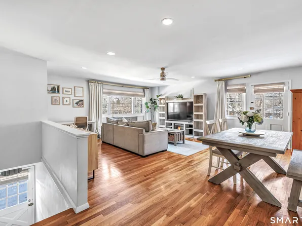 245 Unquowa Road APT 6, Fairfield, CT 06824