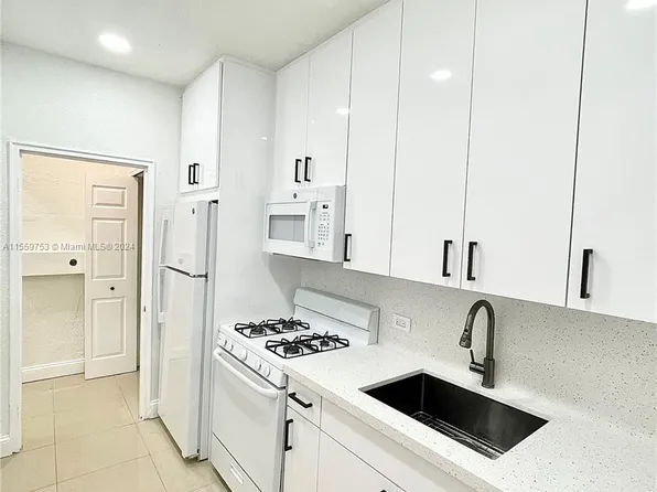1326 SW 6th St APT 9, Miami, FL 33135