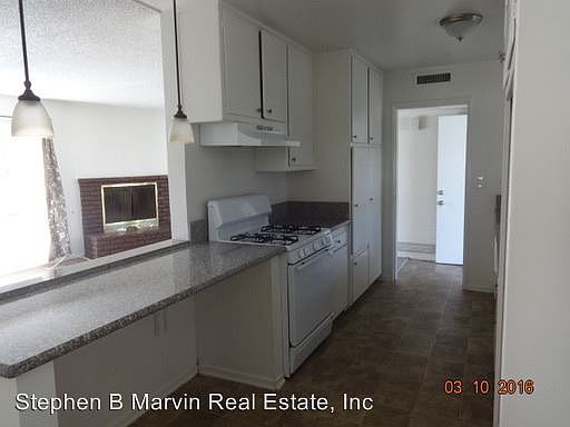 2nd image of 1122 E Avenue K