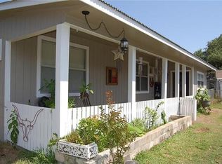 1052 N Franklin St, La Grange, TX 78945