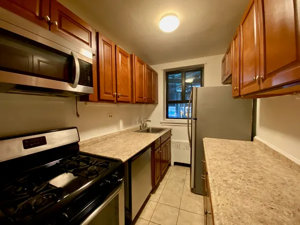 37 Nagle Avenue 1C image 3 of 11