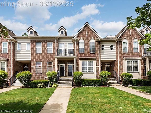 2nd image of 862 Summerfield Dr
