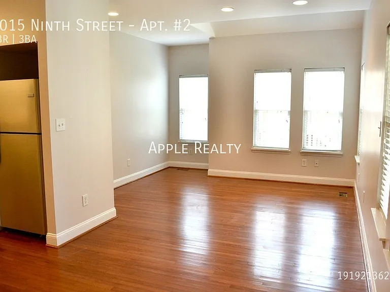 1015 9th St #2 — Photo 5