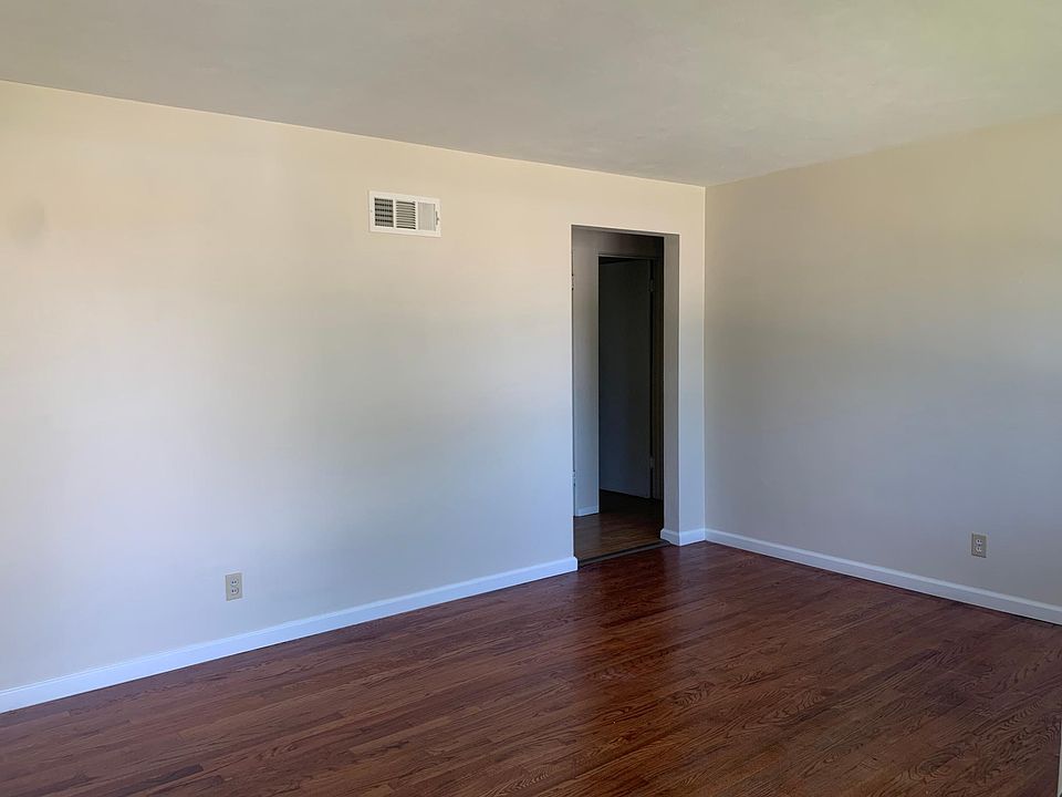 1st image of 3554 Wright Ave #3554