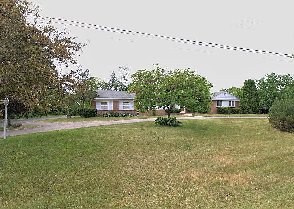 2nd image of 6750 Castle Dr