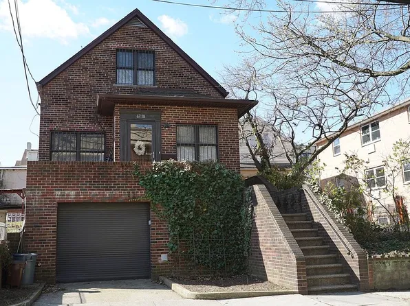 6718 51st Rd, Woodside, NY 11377