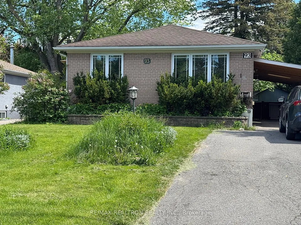 93 Aurora Heights Dr #MAIN FLOOR