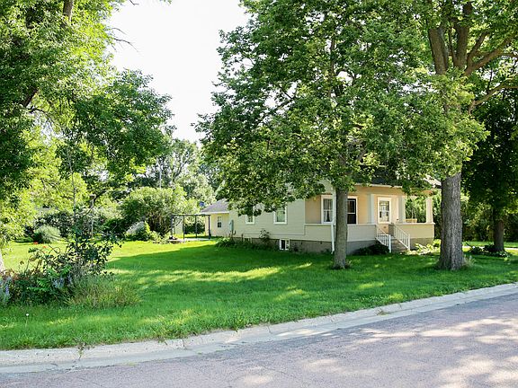 4th image of 116 Avenue C W