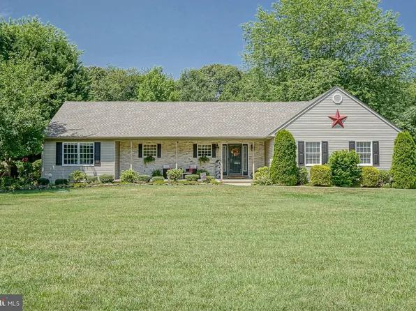 1821 York Ave, Williamstown, NJ 08094