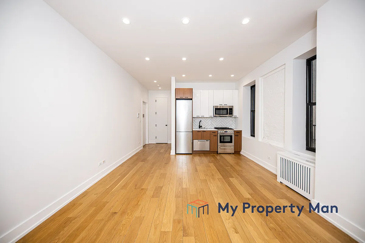 Building Photo - 12 Crown St #A6