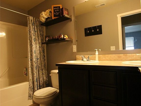 4th image of 13808 172nd Street Ct E
