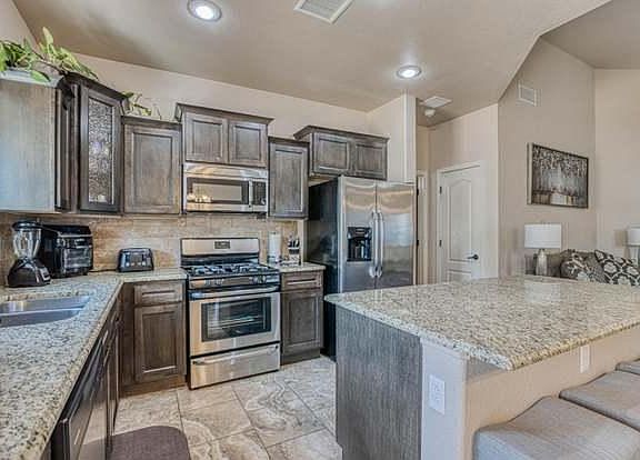 4th image of 3897 Loma Cortez Dr