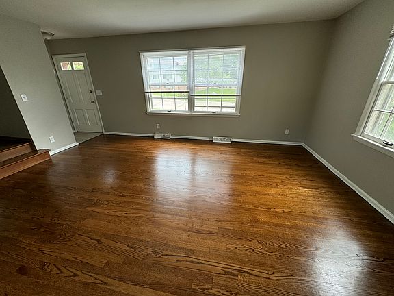 Beautifully Just Refinished Hardwood floors!