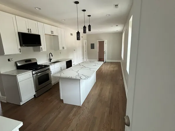 3659 W Diversey Ave, Chicago, IL