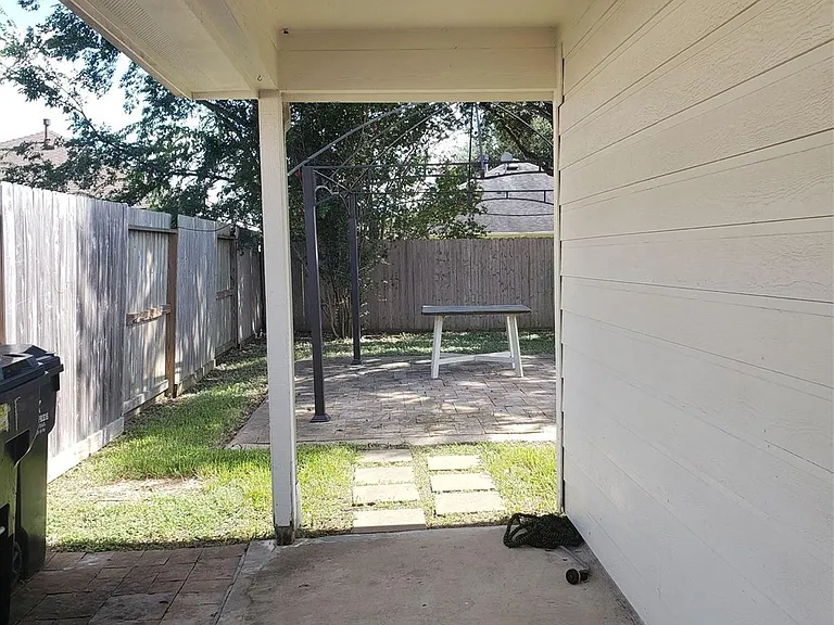 16211 Noblewood Way — Photo 14