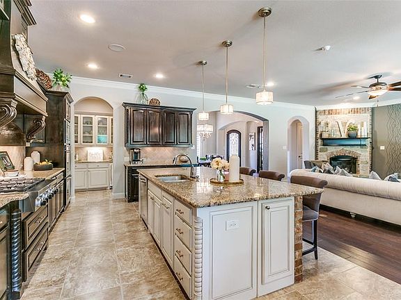 5th image of 1937 Denali Ln