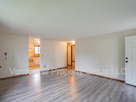 5th image of 2308 Algona Dr #A