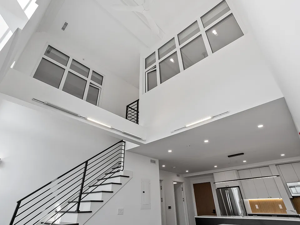 The Roe at Manayunk Apartments and Townhomes