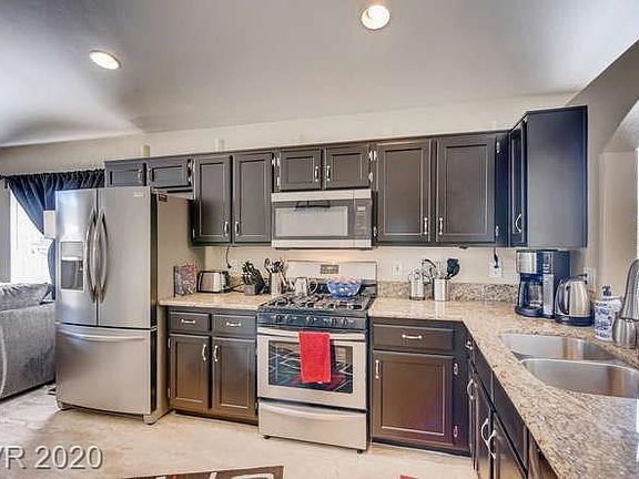 4th image of 7100 Golden Desert Ave