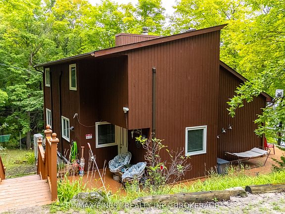 2nd image of 1066 Mountvale Point Rd