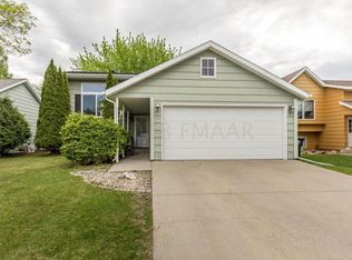 3314 19th St S, Fargo, ND 58104