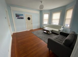 8 Eaton St FLOOR 3, Providence, RI 02908