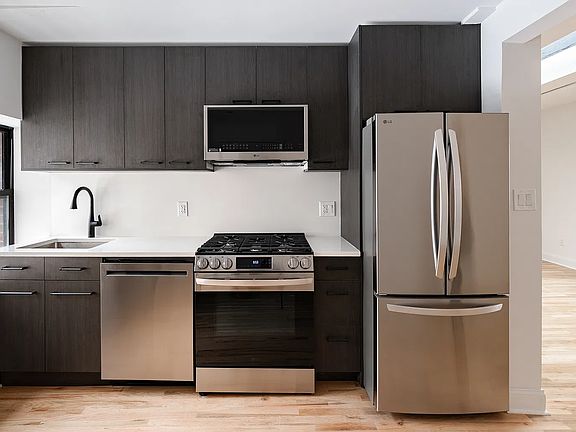 2nd image of 190 Berry St #109-3
