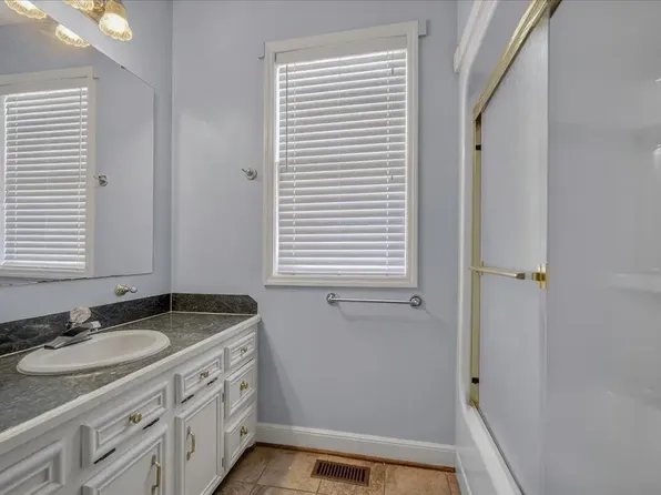 1032 Lynch Rd, Coward, SC 29530