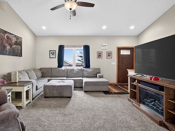 4th image of 3107 155th St