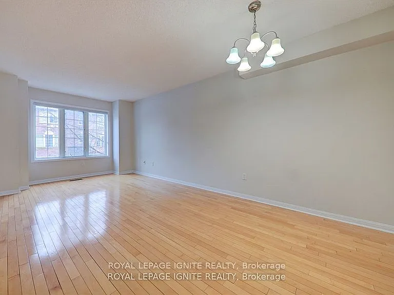 80 Acorn Pl #8 — Photo 7