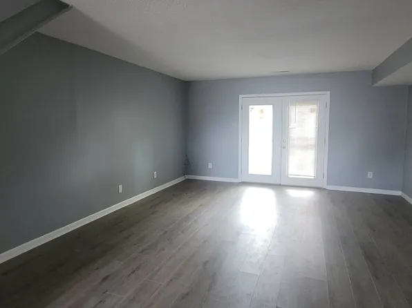 3811 S Mendenhall Rd, Memphis, TN 38115