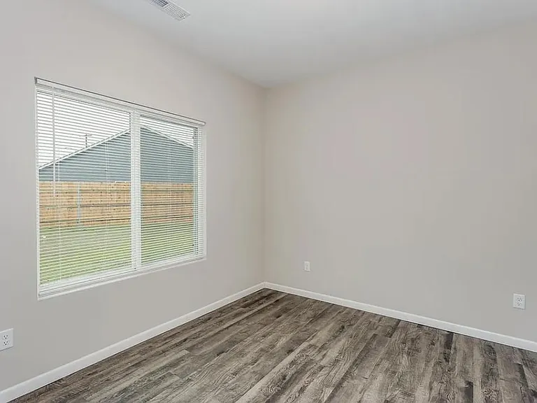 2346 E Cheyenne Ct — Photo 7