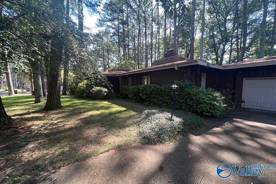 1st image of 3432 Tanglewood Dr SW