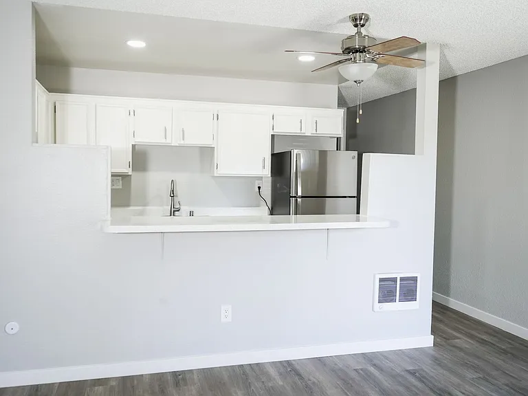 Point Loma Bay Apartments | Coastal Living Near the Beach — Photo 57