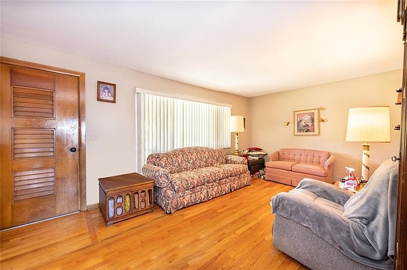 601 Old Clairton Rd, Clairton, PA 15025 Zillow