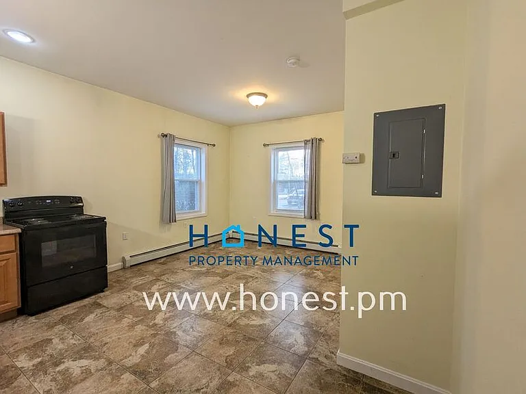 1635 Lewiston Rd #10 — Photo 6