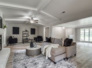 325 Woodhaven Dr, Desoto, TX 75115