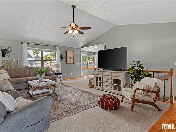 4th image of 3801 Tamarak Dr