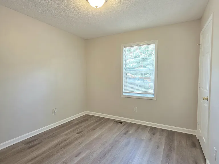 232 Hampton Dr — Photo 20