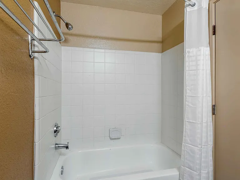 Studio Suite - 1 King Bed
