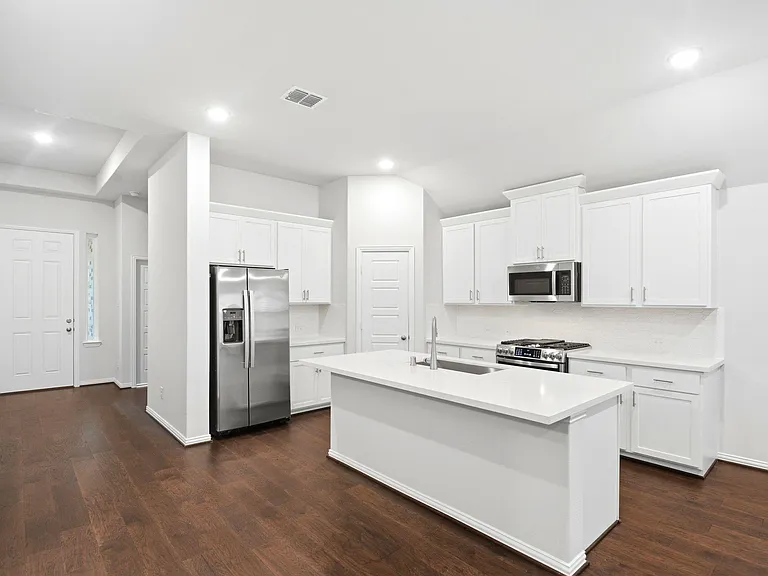 2106 Villa Flora Ln — Photo 6