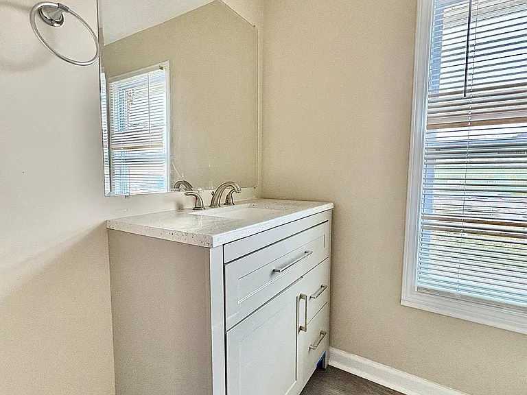 5614 S Main St — Photo 13