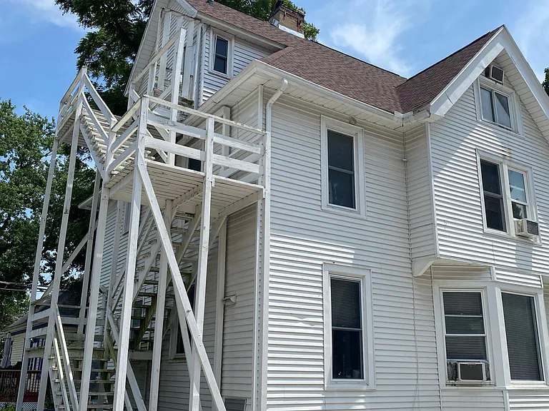 610 W Springfield Ave #B — Photo 8