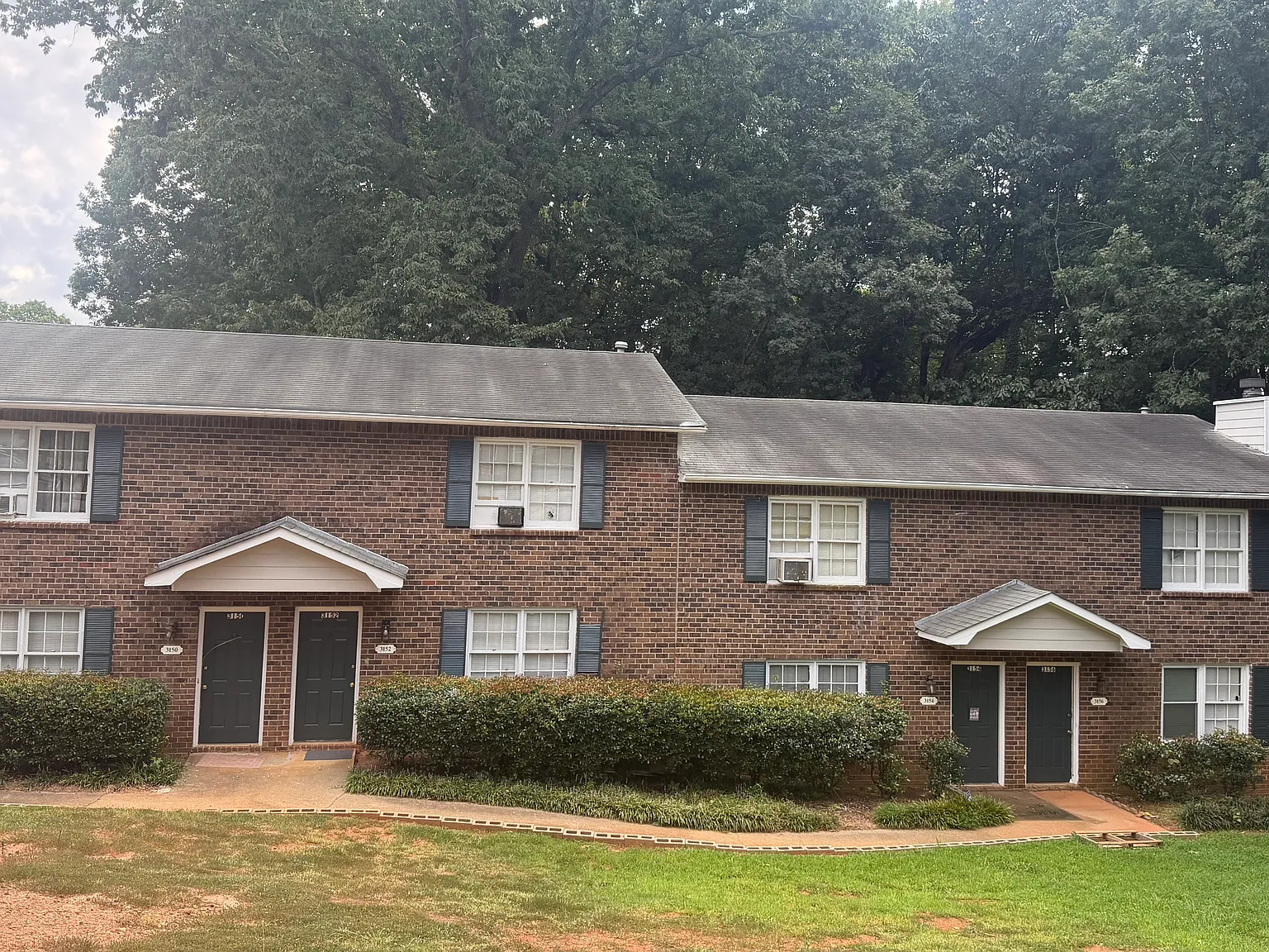 2 bed, 1.5 bath, 1240 sqft, $1,500 — Photo 1