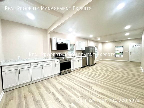 5th image of 147 Dixon Cir