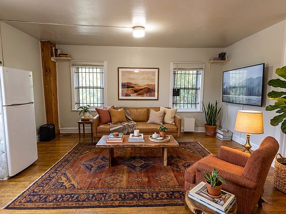 5th image of 3965 Baltimore Ave #3