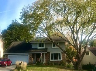 8016 Maple Dr, Urbandale, IA 50322